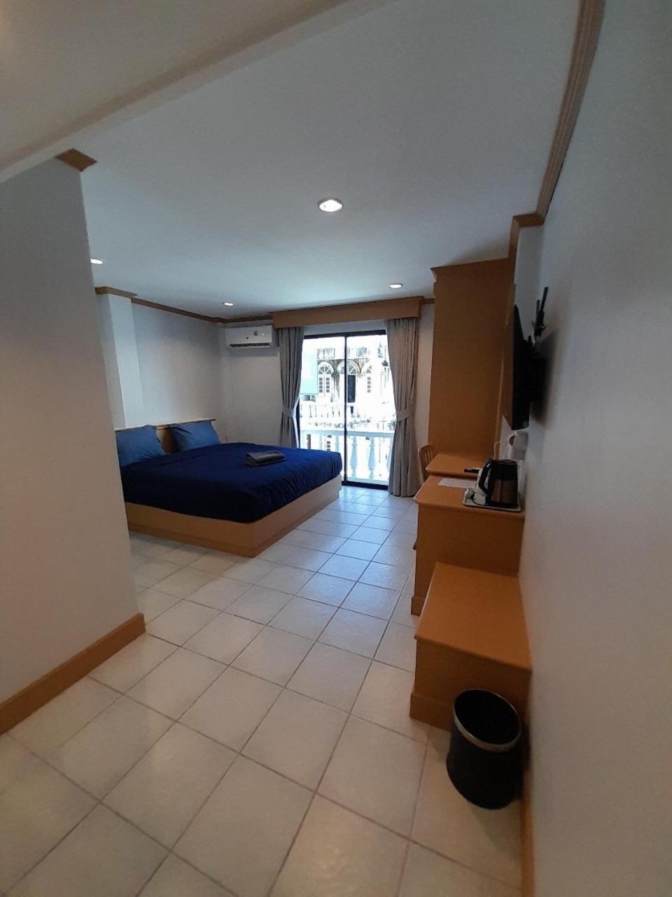 Jb House Patong Hostel Exterior foto