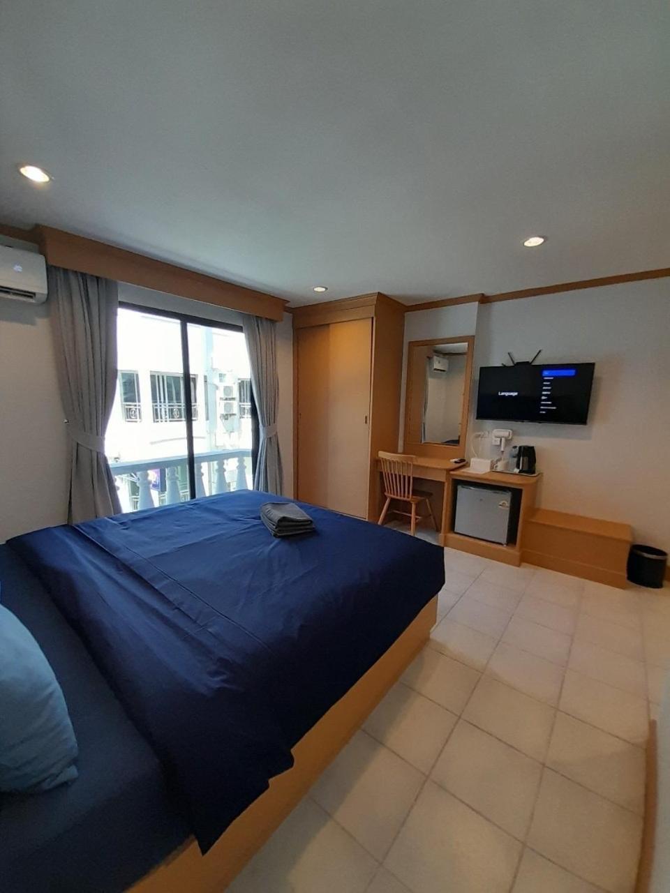 Jb House Patong Hostel Exterior foto