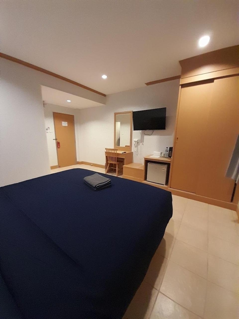 Jb House Patong Hostel Exterior foto