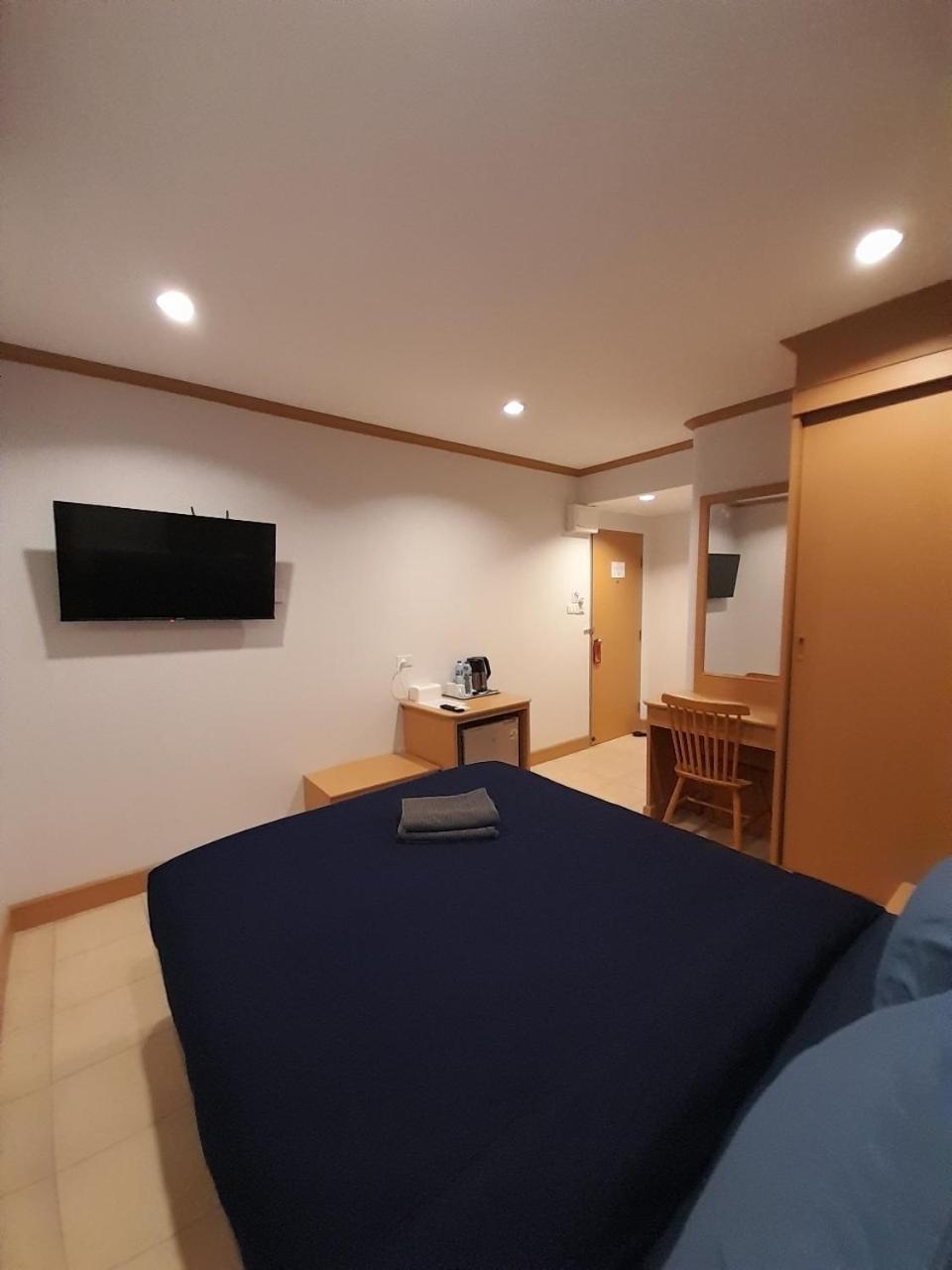 Jb House Patong Hostel Exterior foto